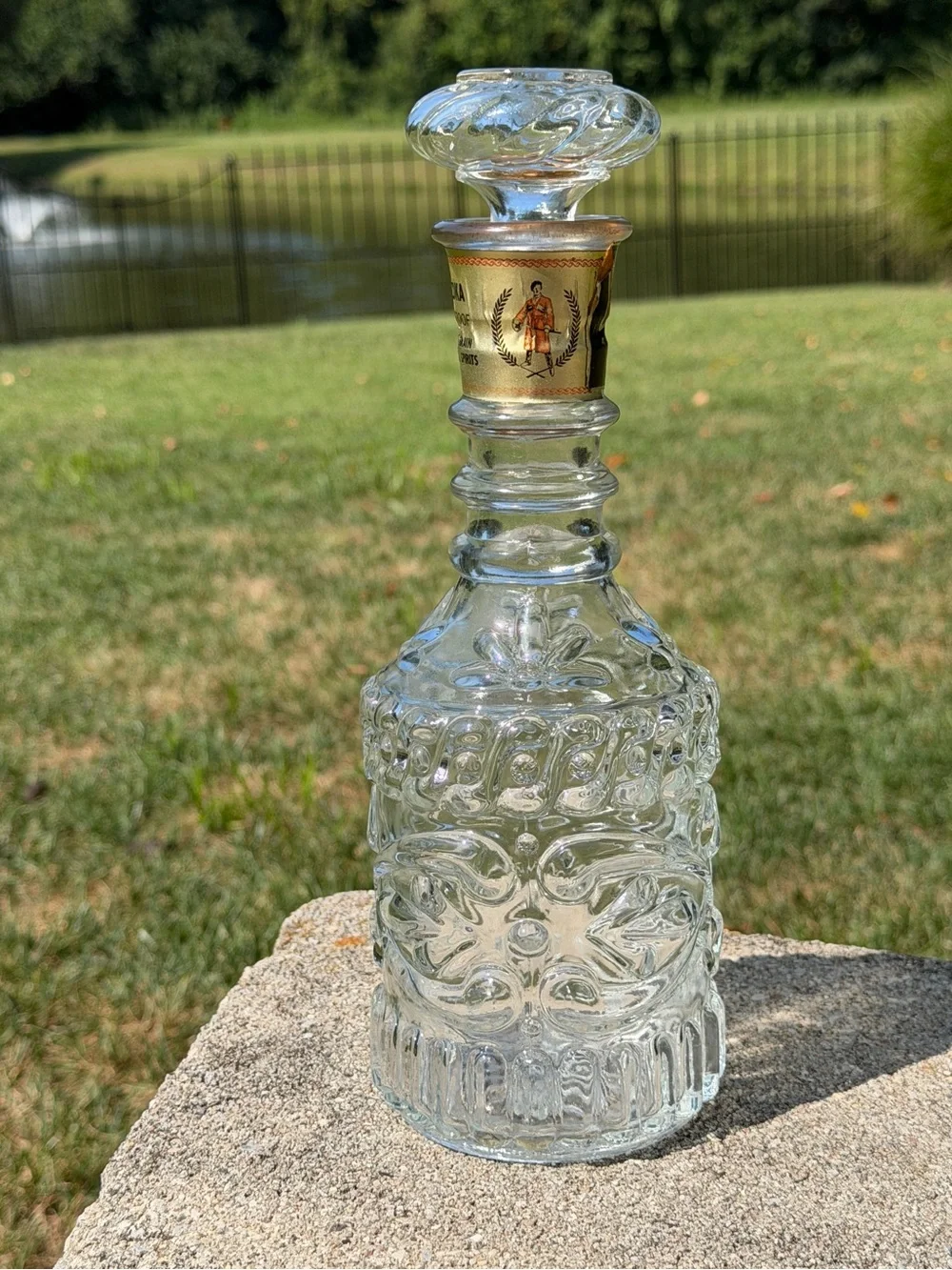 Vintage Dark Eyes Vodka Glass Decanter Stopper Clear Spring Clermont KY. G23